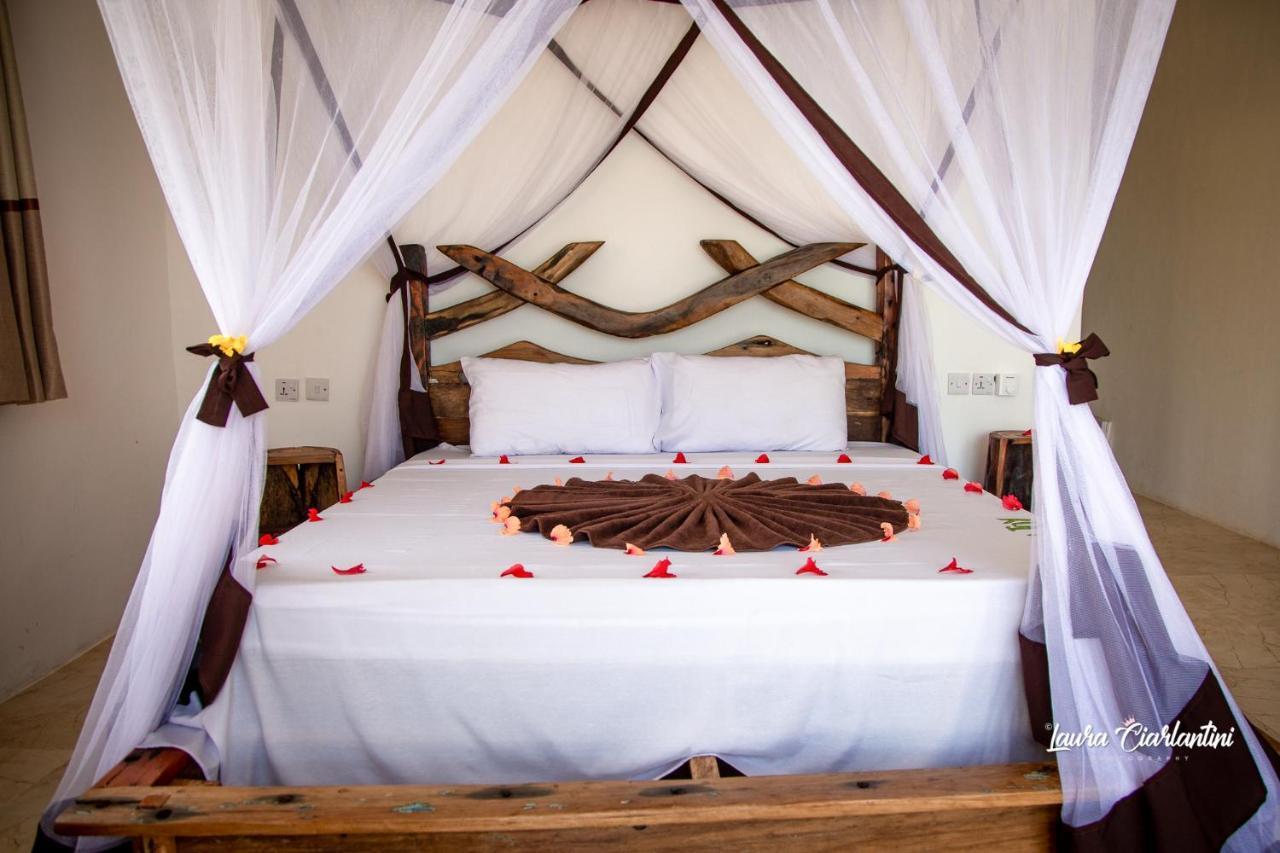Uroa Zanzibar Vera Beach Hotel By Moonshine Dikoni Εξωτερικό φωτογραφία
